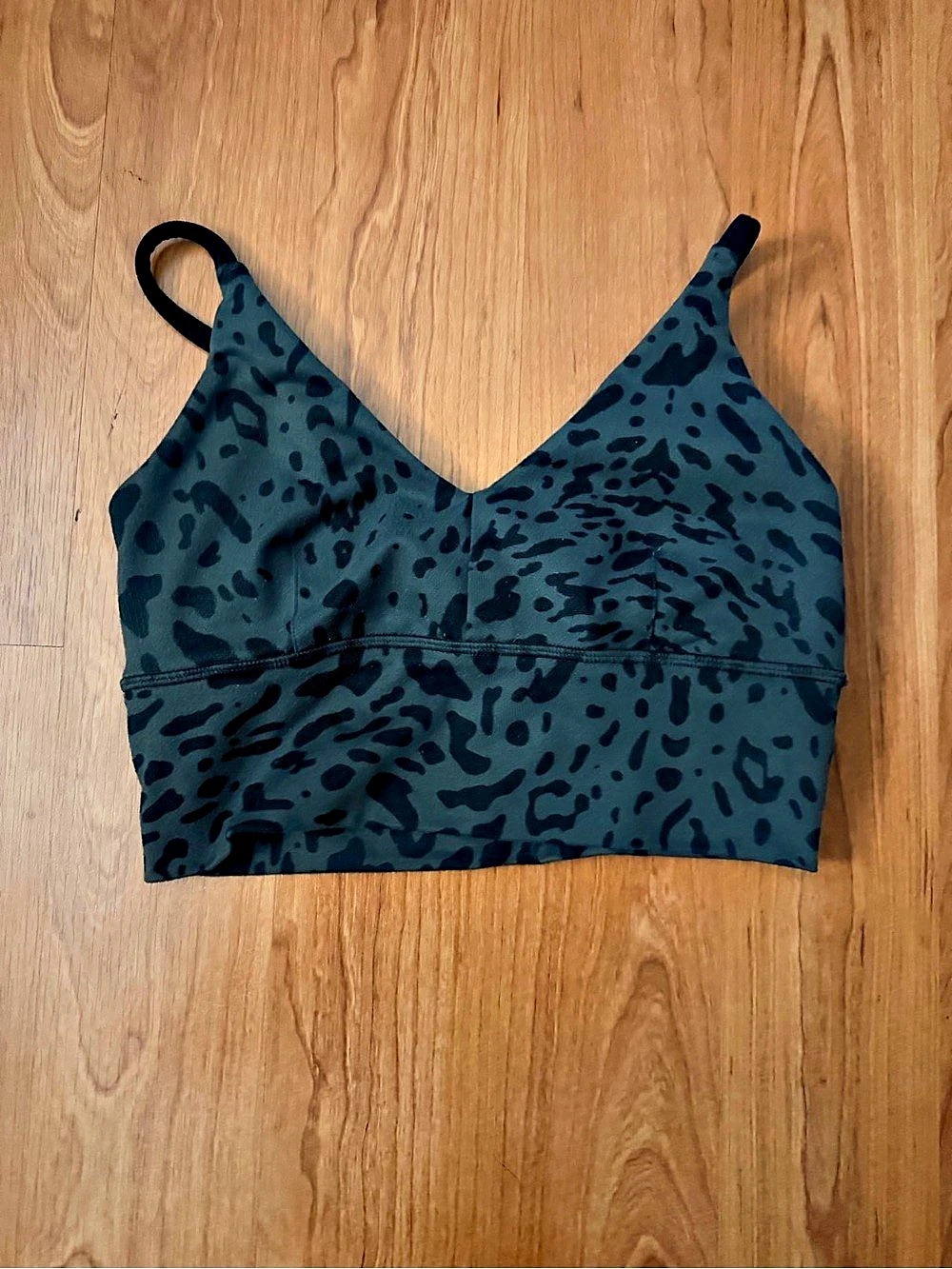 Lululemon Align Tank Sports Bra in Gray & Black
Fits size XS/S best